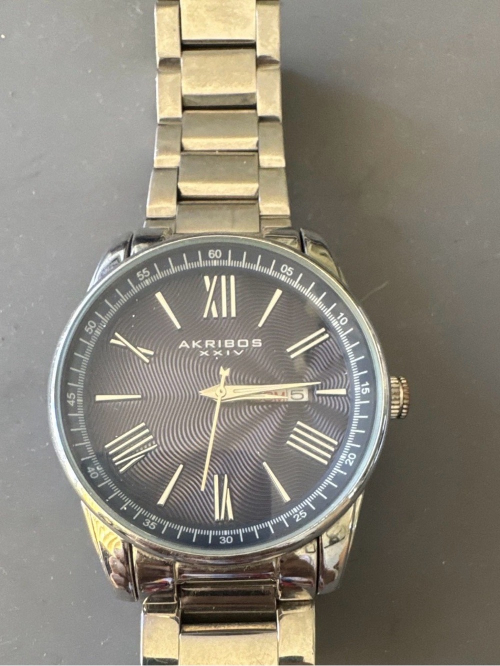 Akribos XXIV Silver Watch with Black Textured Dial